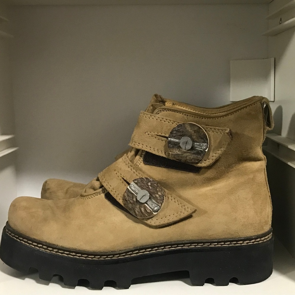 Unique suede boots